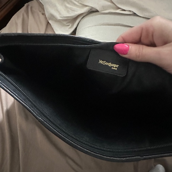 Vintage Yves Saint Laurent leather clutch - Picture 4 of 6